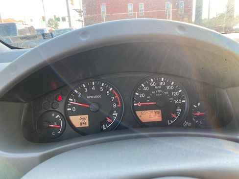 Used 2016 Nissan Frontier SV image 23