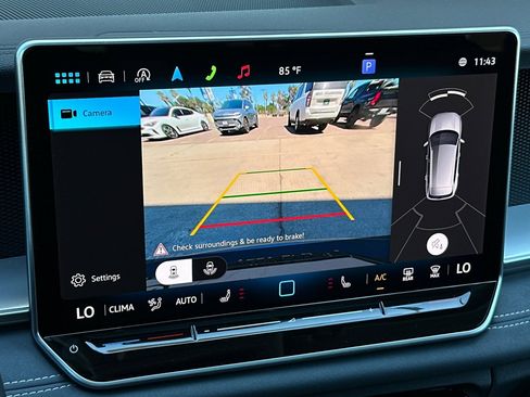 New 2025 Volkswagen Tiguan SE image 19