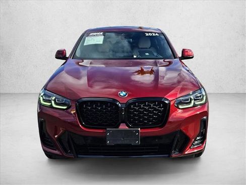 Certified 2024 BMW X4 xDrive30i w/ Premium Package image 2