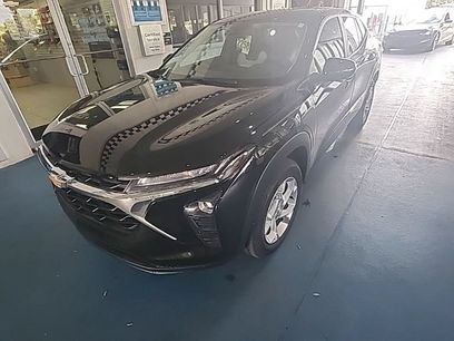 Used 2024 Chevrolet Trax LS w/ LS Convenience Package