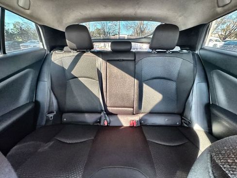 Used 2021 Toyota Prius LE image 29