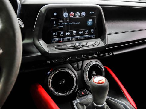 Used 2018 Chevrolet Camaro SS RWD image 29