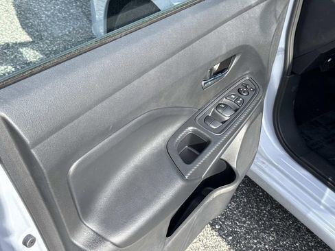 New 2025 Nissan Versa SV w/ Trunk Package FWD image 15