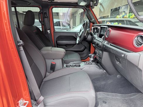 Used 2023 Jeep Wrangler Unlimited Rubicon w/ Xtreme 35 Tire Package AWD/4WD image 3