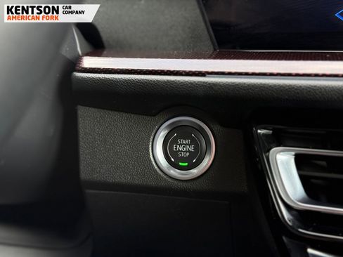 Used 2025 Chevrolet Traverse Z71 AWD/4WD image 27