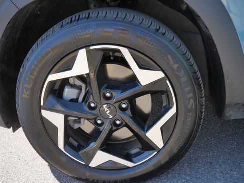 Used 2024 Kia Seltos EX AWD/4WD image 15