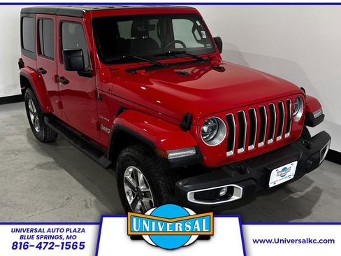 Used 2022 Jeep Wrangler Unlimited Sahara w/ Dual Top Group AWD/4WD image 1
