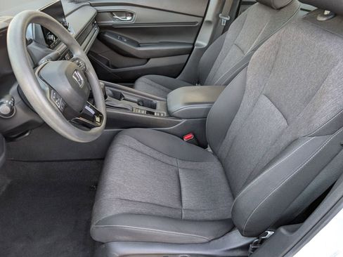 Used 2023 Honda Accord EX image 5