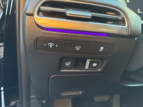 Used 2023 Hyundai Palisade Calligraphy image 33