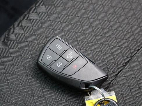 Used 2025 Chevrolet Silverado 2500 LT image 33