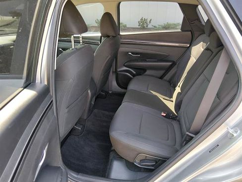 Used 2022 Hyundai Tucson SE w/ Cargo Package FWD image 11