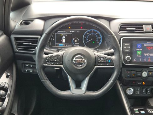 Used 2022 Nissan Leaf SV Plus FWD image 19