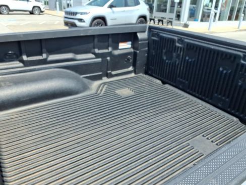 Used 2025 Nissan Frontier PRO-4X AWD/4WD image 21