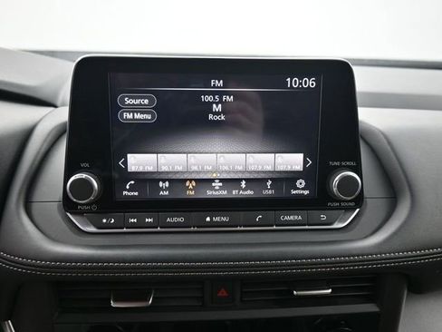 Used 2024 Nissan Rogue SV image 19