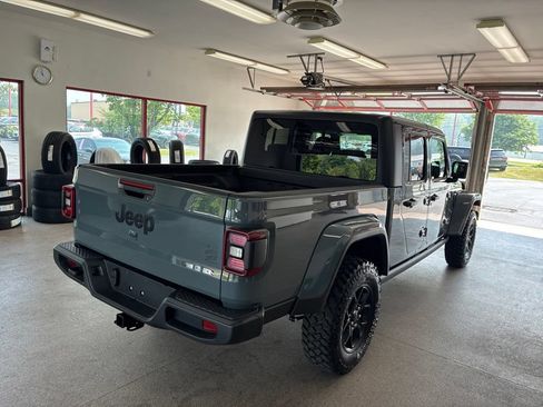 New 2026 Jeep Gladiator Sport AWD/4WD image 25