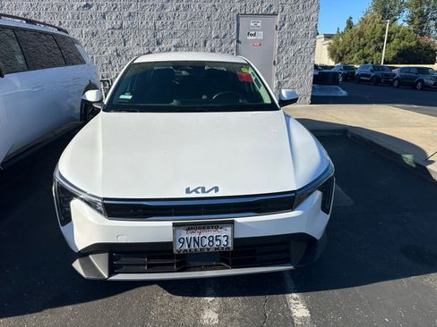 Certified 2025 Kia K4 EX FWD image 2