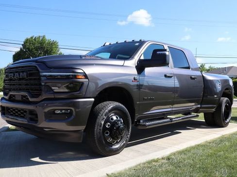 New 2026 RAM 3500 Laramie w/ Night Edition AWD/4WD image 11