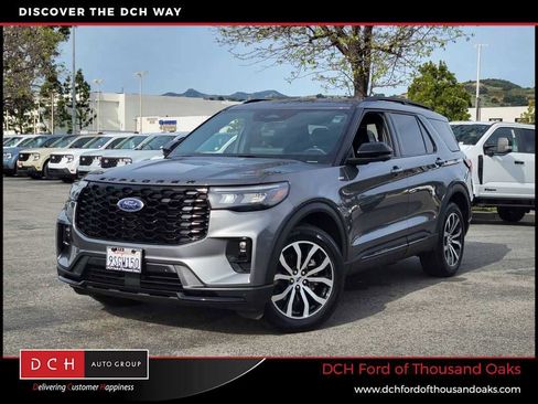 Certified 2025 Ford Explorer ST-Line AWD/4WD image 1