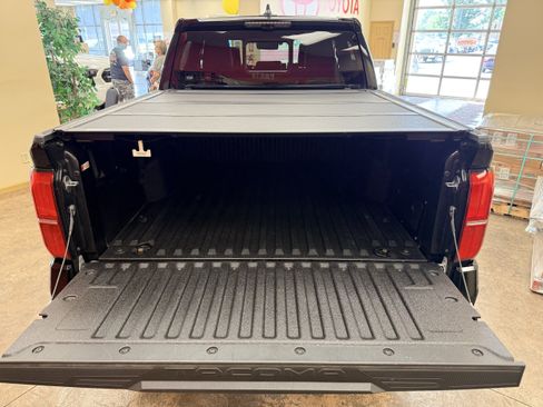 Used 2024 Toyota Tacoma TRD Sport w/ TRD Sport Premium Package AWD/4WD image 16