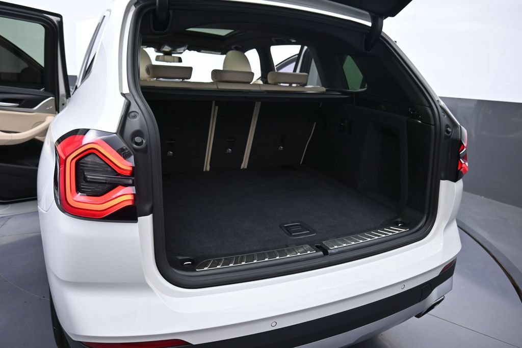 Used 2023 BMW X3 xDrive30i w/ Convenience Package w/ZPA AWD/4WD image 16
