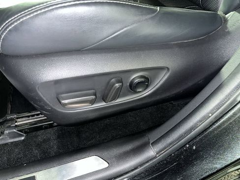 Used 2021 Toyota Venza XLE w/ Softex Package image 14