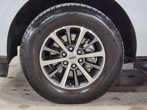 Used 2021 Ford Expedition Max XLT image 29