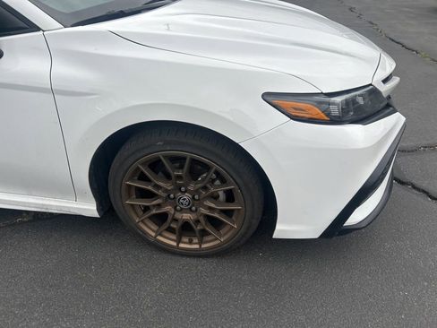 Used 2023 Toyota Camry SE image 12