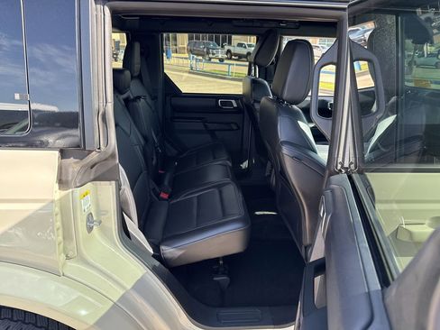 Used 2025 Ford Bronco Outer Banks image 12