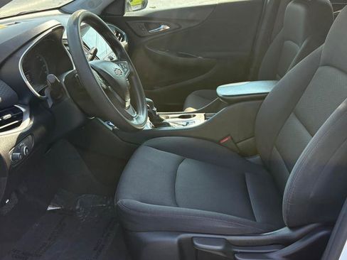 Used 2024 Chevrolet Malibu LS FWD image 9