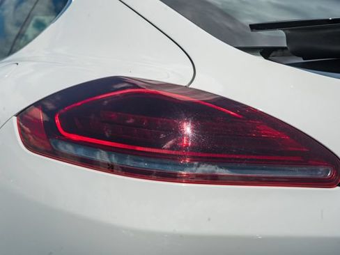 Used 2016 Porsche Panamera S RWD image 7