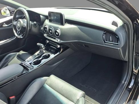 Used 2020 Kia Stinger GT-Line RWD image 12