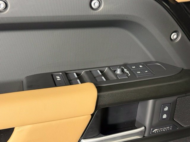 New 2026 Land Rover Defender 130 V8 AWD/4WD image 15