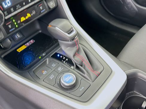 Certified 2025 Toyota RAV4 XSE w/ Premium Package AWD/4WD image 17