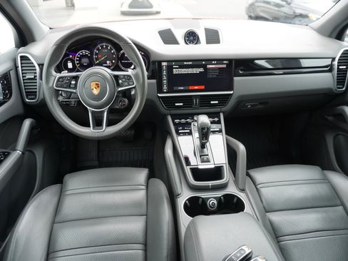 Used 2021 Porsche Cayenne E-Hybrid AWD/4WD image 2