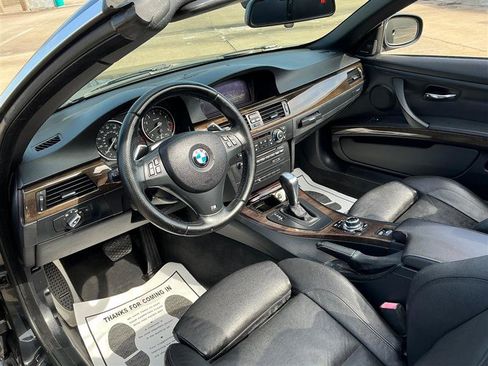 Used 2013 BMW 335i Convertible image 29