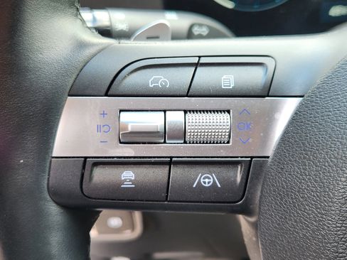 Certified 2024 Hyundai Kona Limited image 24