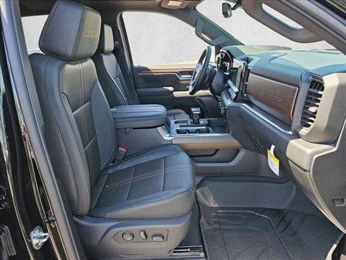 New 2026 Chevrolet Silverado 1500 High Country AWD/4WD image 17