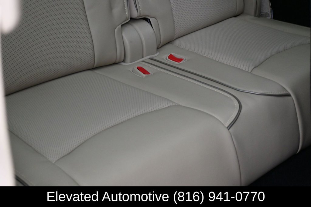Used 2017 INFINITI QX60 Luxe w/ Deluxe Technology Package AWD/4WD image 13