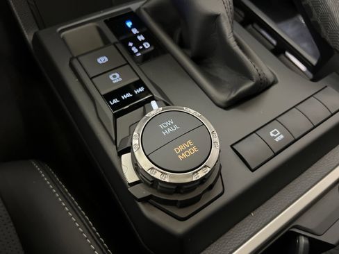 New 2025 Toyota 4Runner Limited image 24