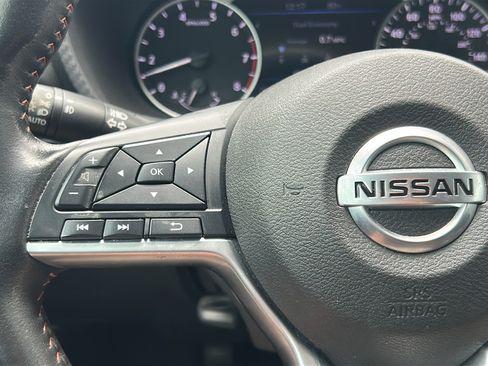Used 2023 Nissan Sentra SR w/ SR Premium Package FWD image 24