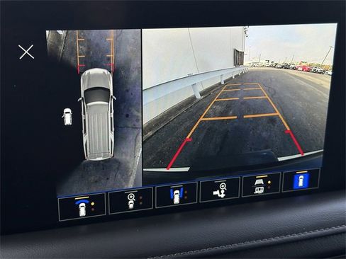 Used 2022 Chevrolet Tahoe Z71 w/ Z71 Off-Road Package image 20