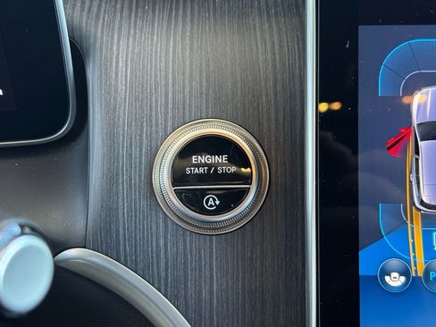 Certified 2025 Mercedes-Benz GLC 300 image 33