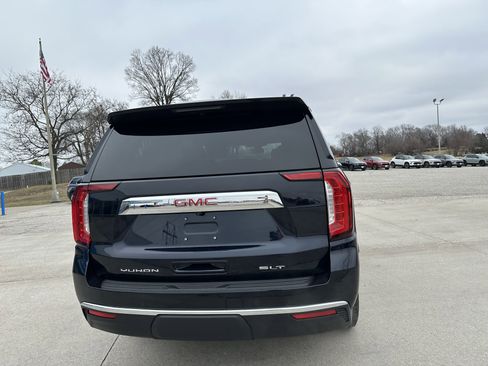 Used 2022 GMC Yukon SLT image 2