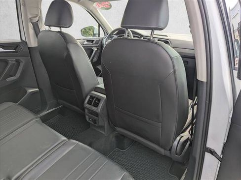 Used 2024 Volkswagen Tiguan SE AWD/4WD image 28
