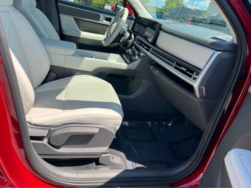 Used 2025 Hyundai Santa Fe SEL AWD/4WD image 35