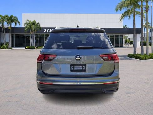 Certified 2022 Volkswagen Tiguan SE FWD image 5