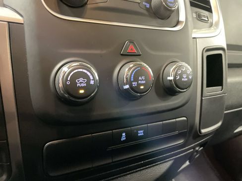 Used 2024 RAM 1500 Classic SLT AWD/4WD image 20