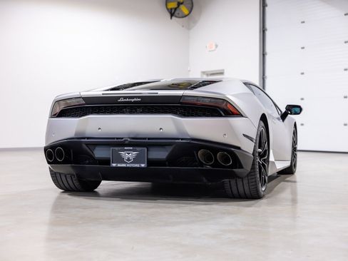 Used 2017 Lamborghini Huracan LP 610-4 AWD/4WD image 4