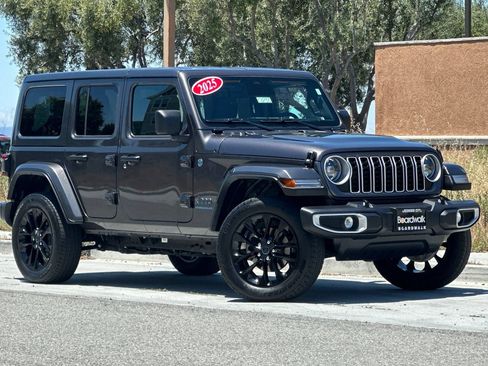 Used 2025 Jeep Wrangler Unlimited Sahara w/ Safety Group AWD/4WD image 2