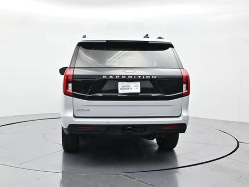 Certified 2025 Ford Expedition Active AWD/4WD image 8